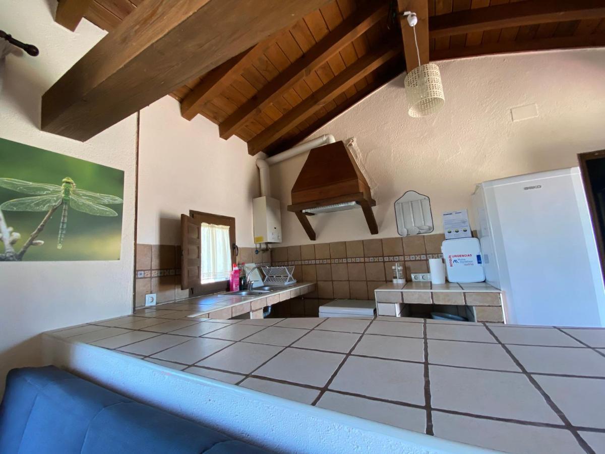 Eco-Lodge En La Reserva Privada Campanarios De Azaba - Proyecto De Conservacion Espeja Eksteriør billede