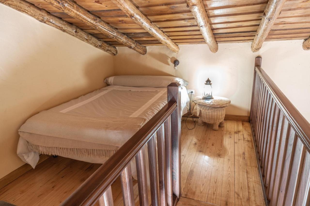 Eco-Lodge En La Reserva Privada Campanarios De Azaba - Proyecto De Conservacion Espeja Eksteriør billede