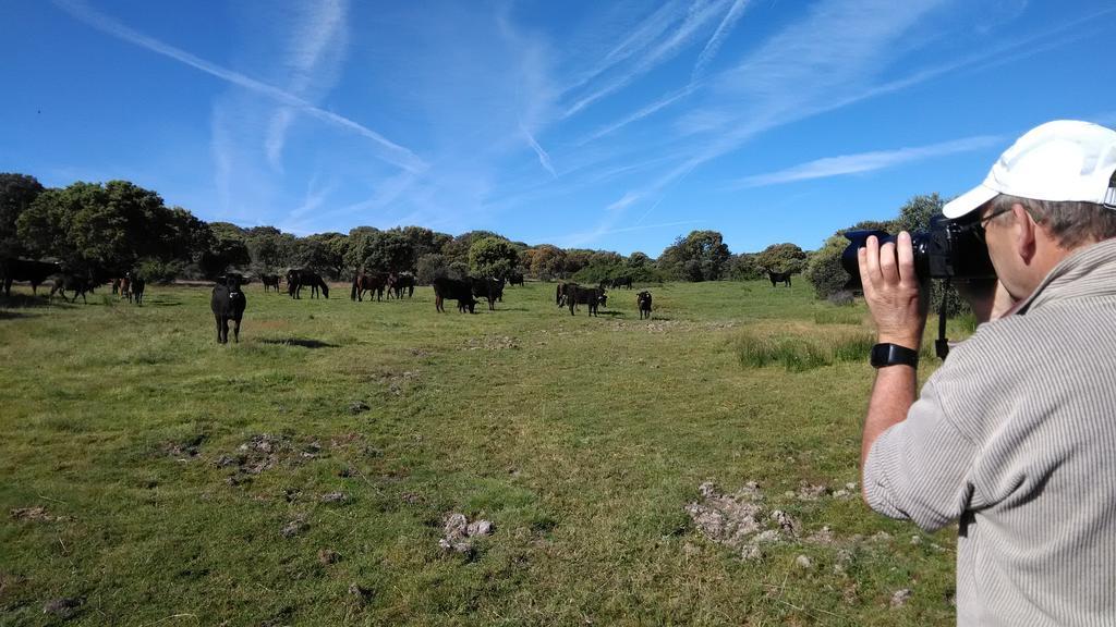 Eco-Lodge En La Reserva Privada Campanarios De Azaba - Proyecto De Conservacion Espeja Eksteriør billede